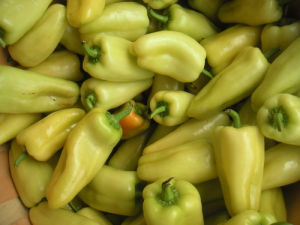 How To Slice Banana Peppers For Salads